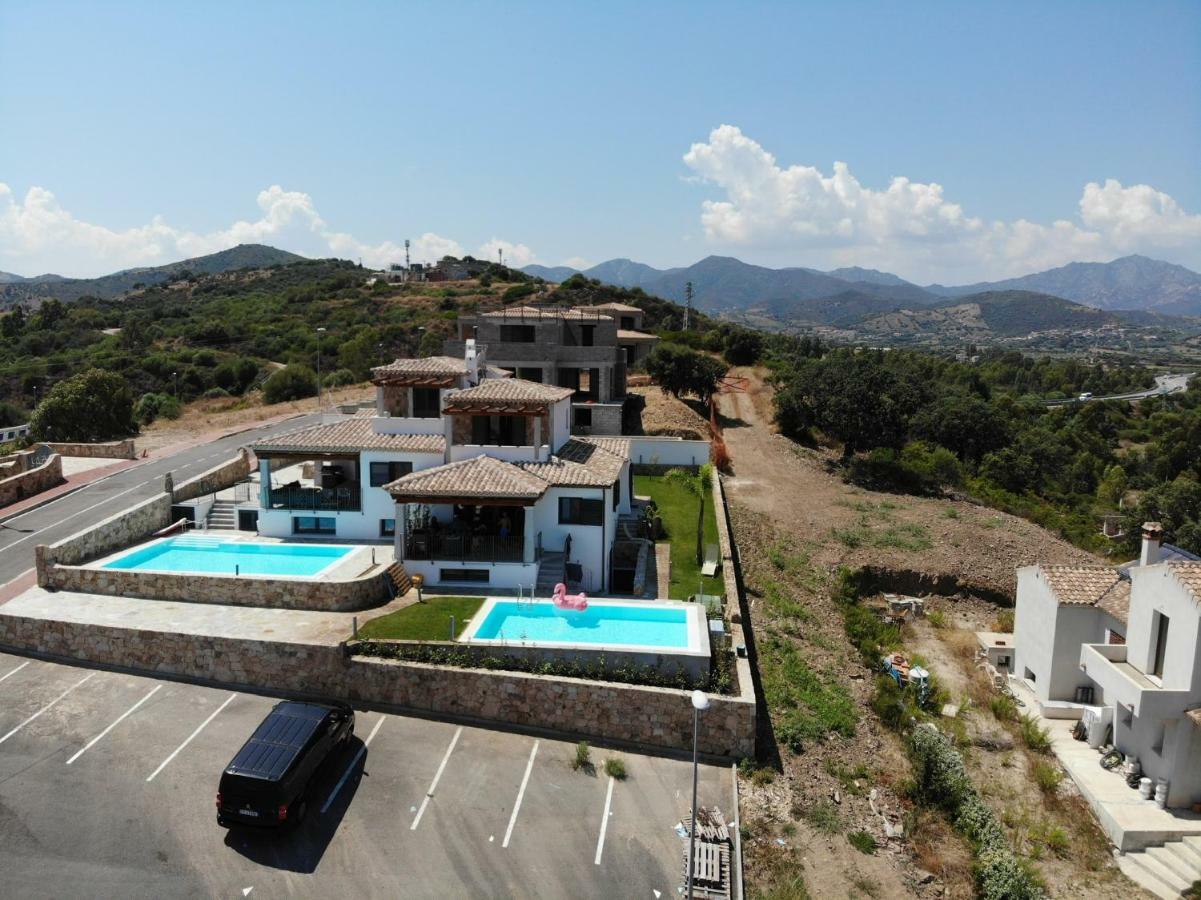 Villa Cavour - Doppelhaushaelfte Budoni Exterior photo